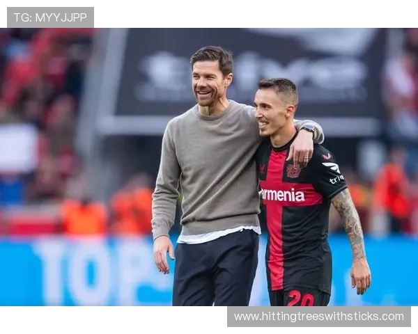 哈维执教引发主帅热议,皇马“暴风”时期豪门动荡背后的格局变化